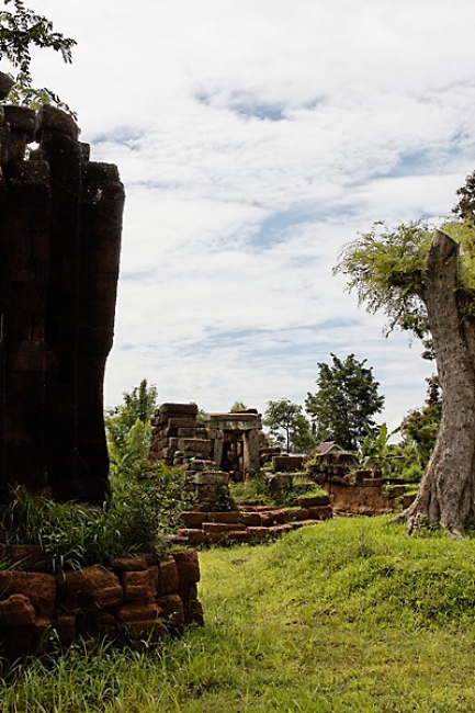 41-Prasat Khorn Buri-015